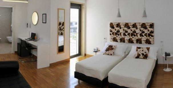 Hotel Del Conte Фонди Номер фото